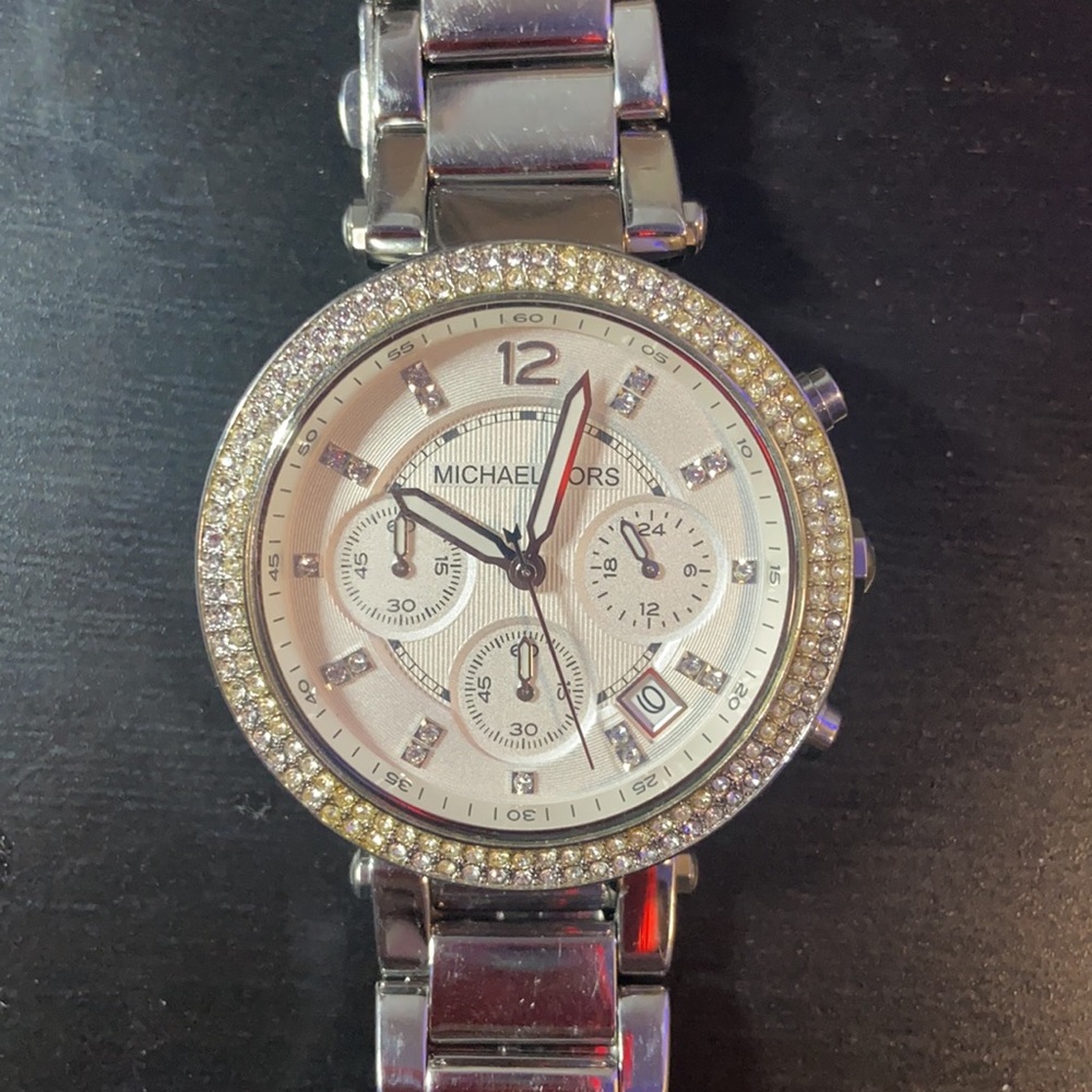 Michael Kors wrist watch. Perfect condition. - Picture 2 of 4
